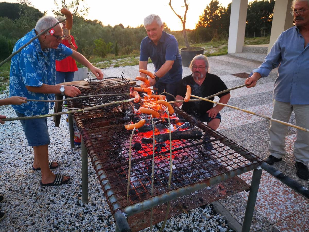 Masseria Le Querciole Fauglia Eksteriør billede